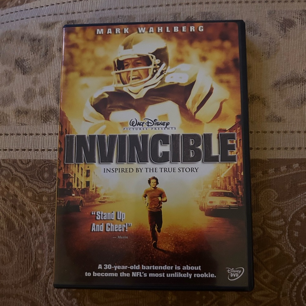 Invincible dvd - Picture 1 of 2